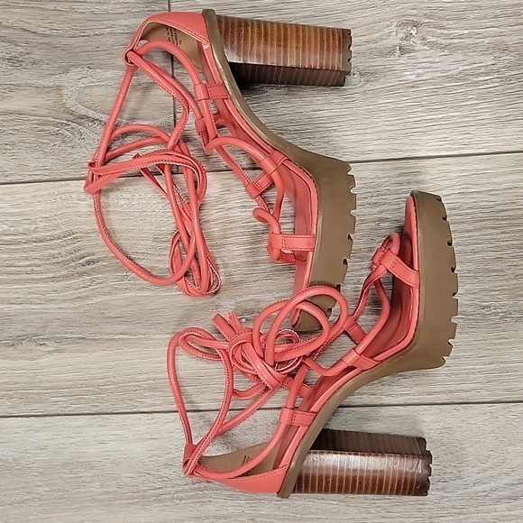 Michael Michael Kors Size 7 Vero Leather Platform Sandal in Dahlia - Picture 8 of 10